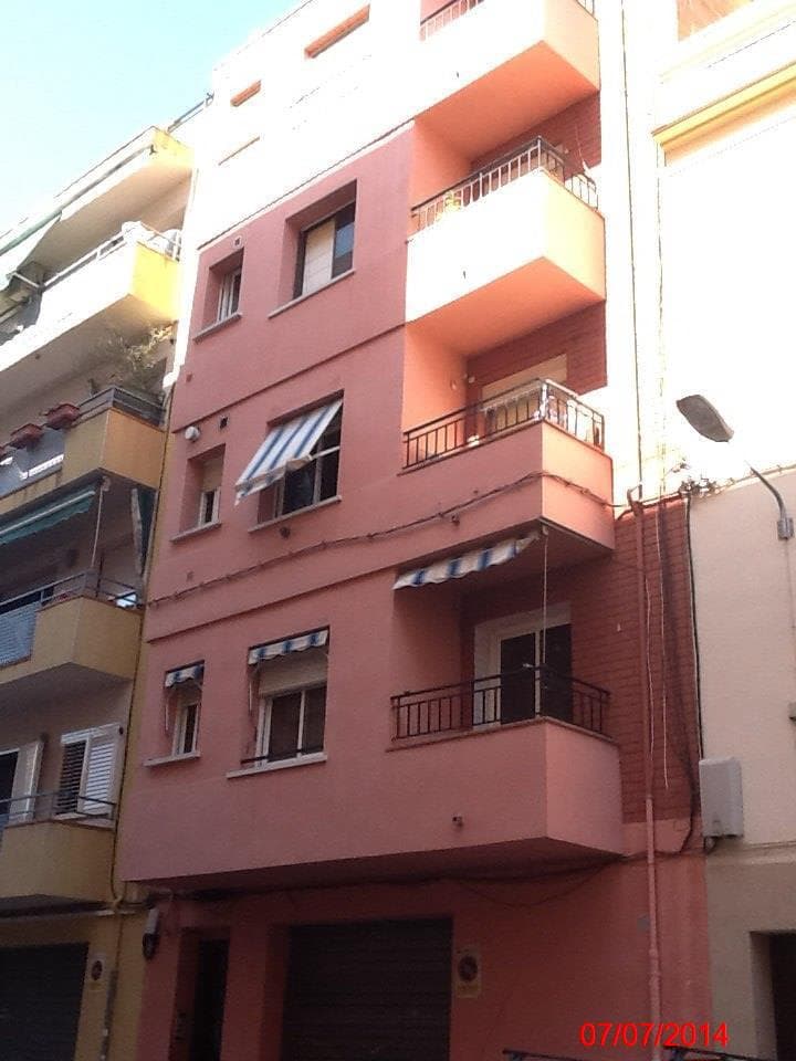 Fachada del edificio: Vivienda en Vilanova i la Geltrú