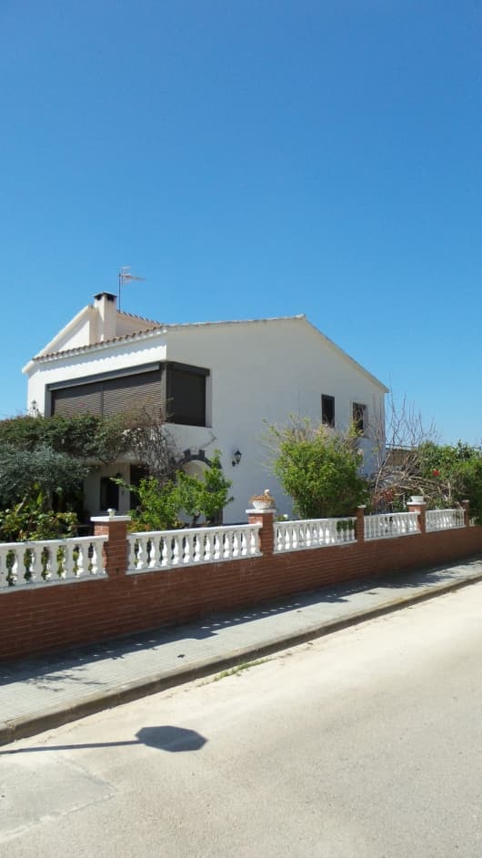 Fachada del edificio: Vivienda en Roda de Berà