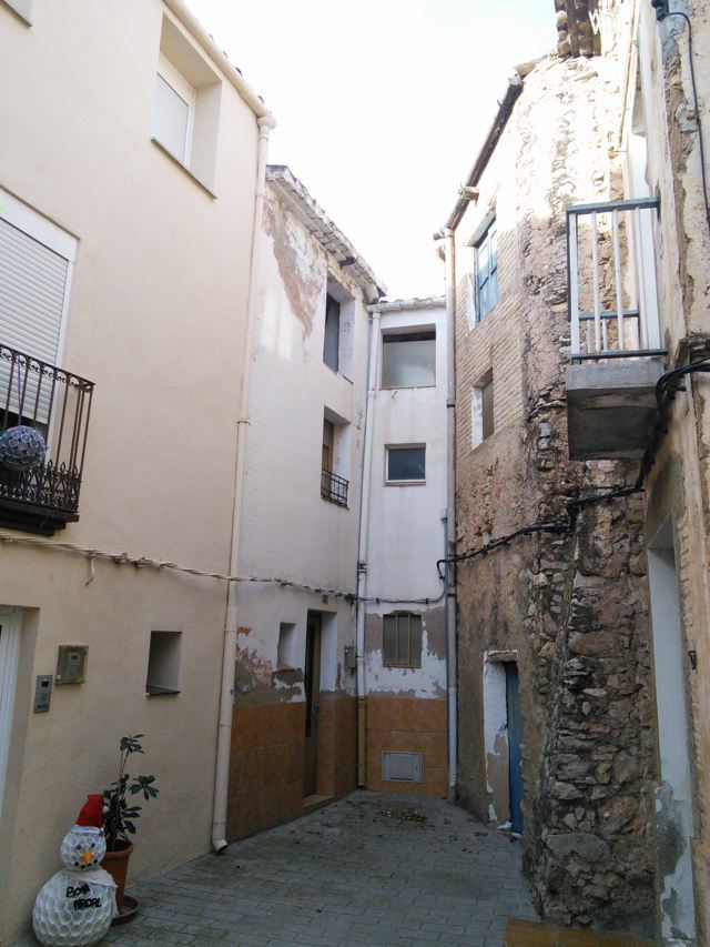 Fachada del edificio: Vivienda en Vandellos i l'Hospitalet de l (vandellos)