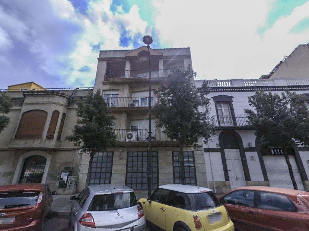 Fachada del edificio: Vivienda en Reus