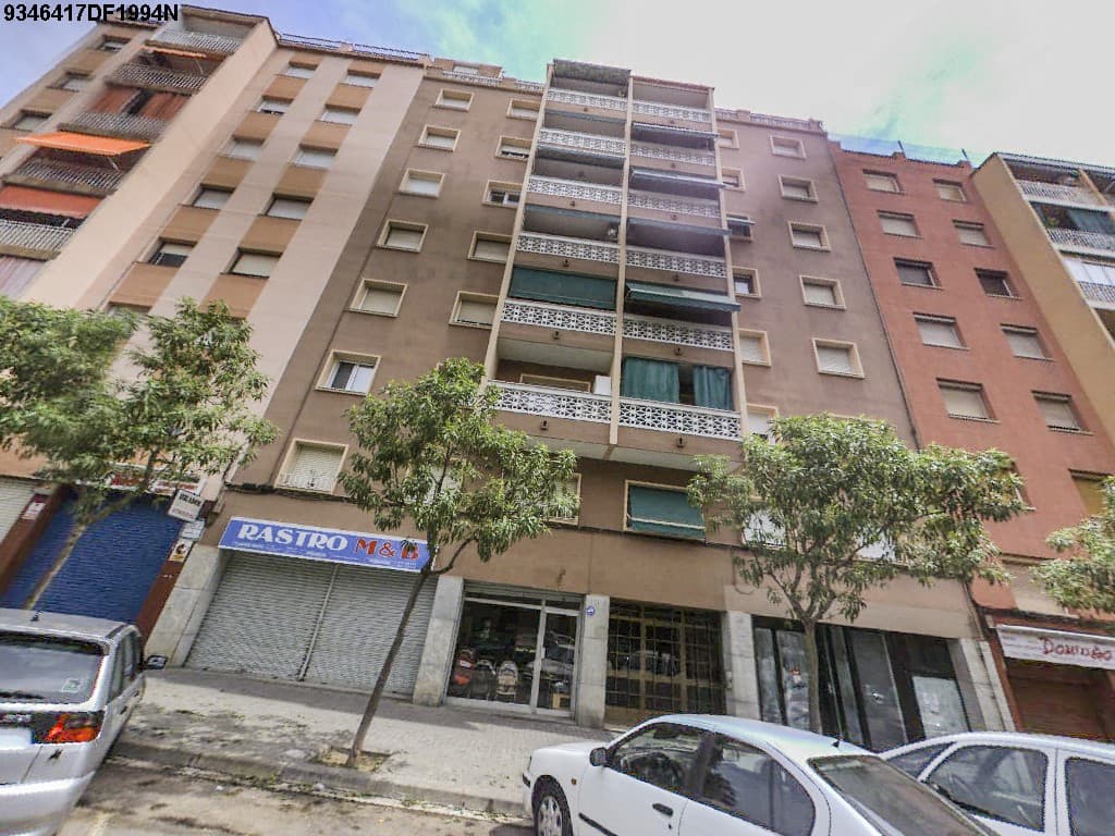 Fachada del edificio: Vivienda en Rubí