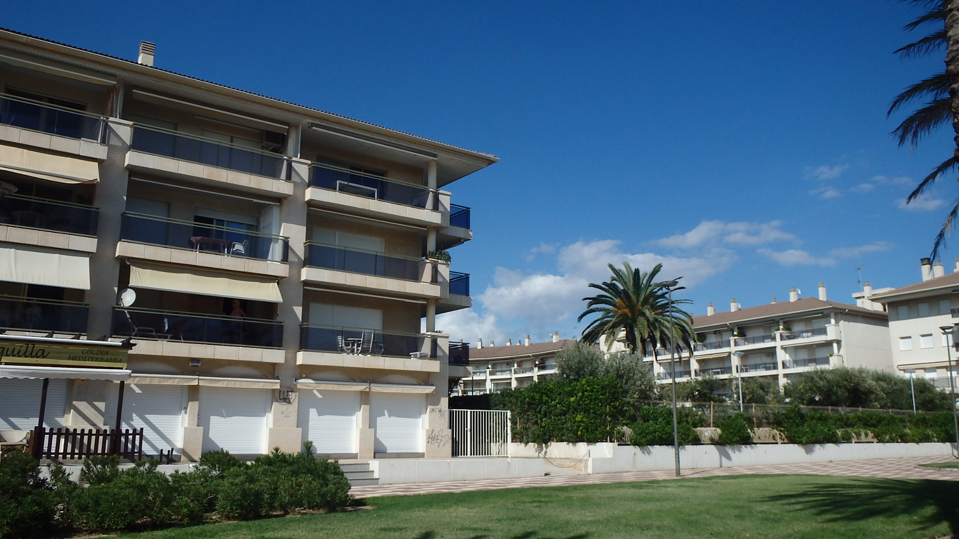 Fachada del edificio: Local comercial en Cambrils