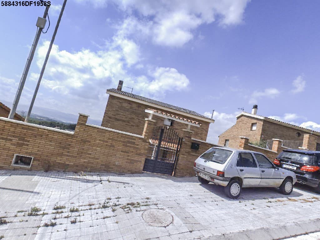 Fachada del edificio: Vivienda en Rubí