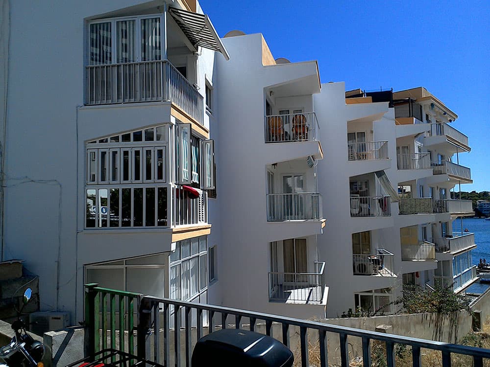 Fachada del edificio: Vivienda en Calvia